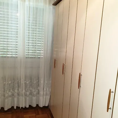 Stanovanjje Apartment *
